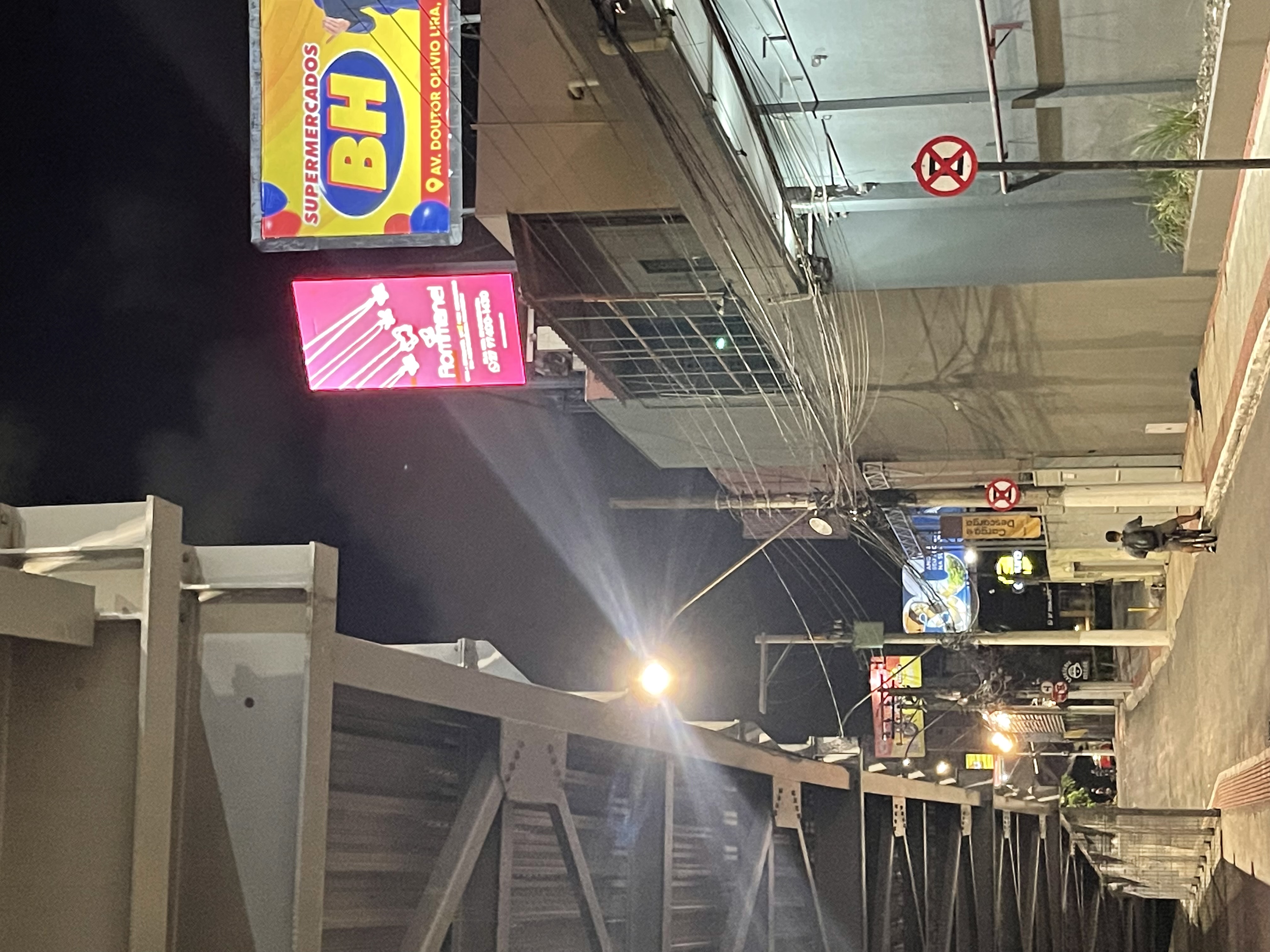 Publicidade painel de LED 4x2 terceira ponte sentido VIX X VV